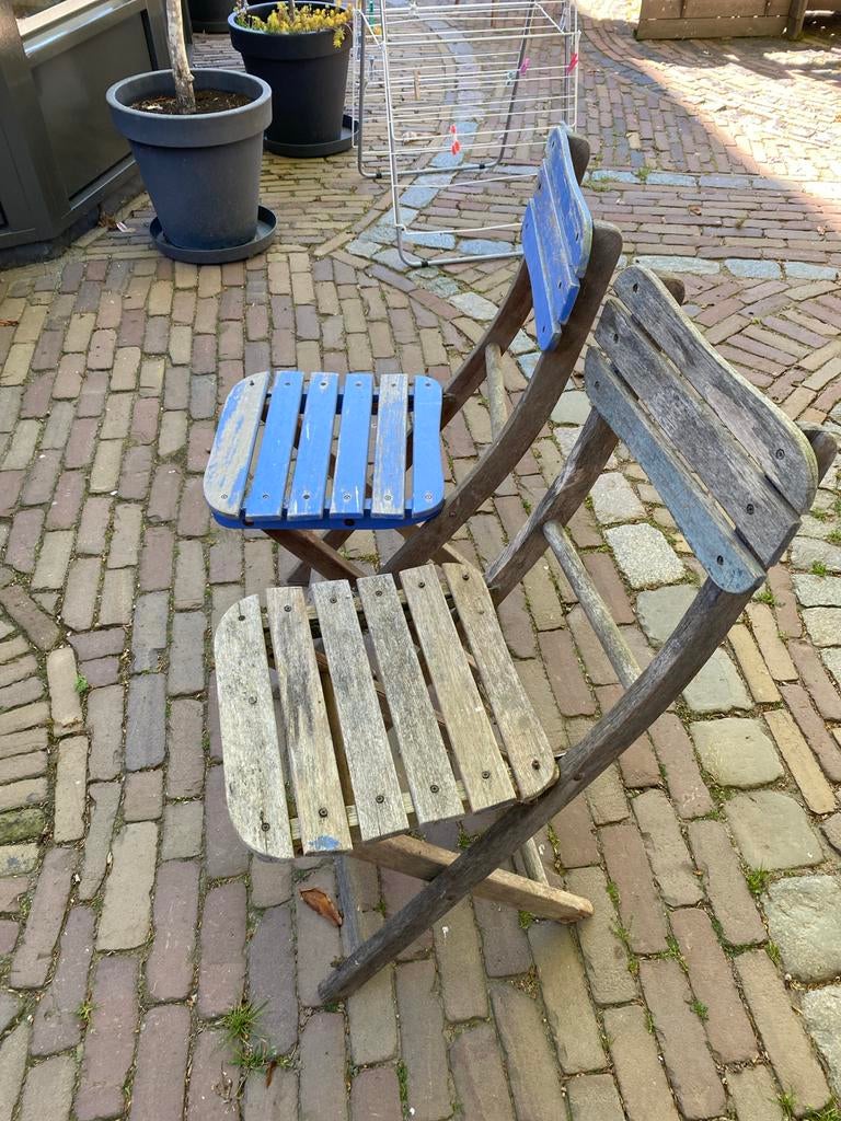 2x Oude houten klapstoelen voor buiten - opknapper, Ophalen, Gebruikt, Hout, Inklapbaar