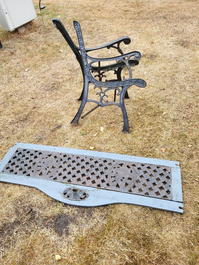2 x een set van 2 Gietijzeren banksteunen plus rugsteun, Tuin en Terras, Tuinbanken, Ophalen, Zo goed als nieuw, Metaal