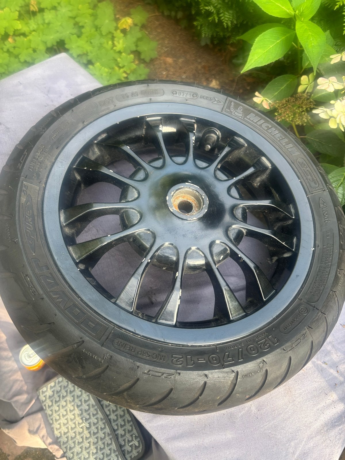 Vespa velg 12 inch met band, Ophalen of Verzenden, Gebruikt, Overige typen, Vespa