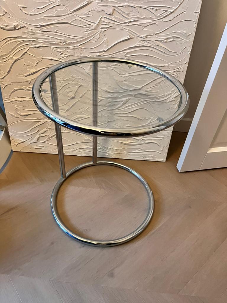 Bijzettafel chroom met glas, Minder dan 55 cm, Metaal of Aluminium, Rond, Zo goed als nieuw