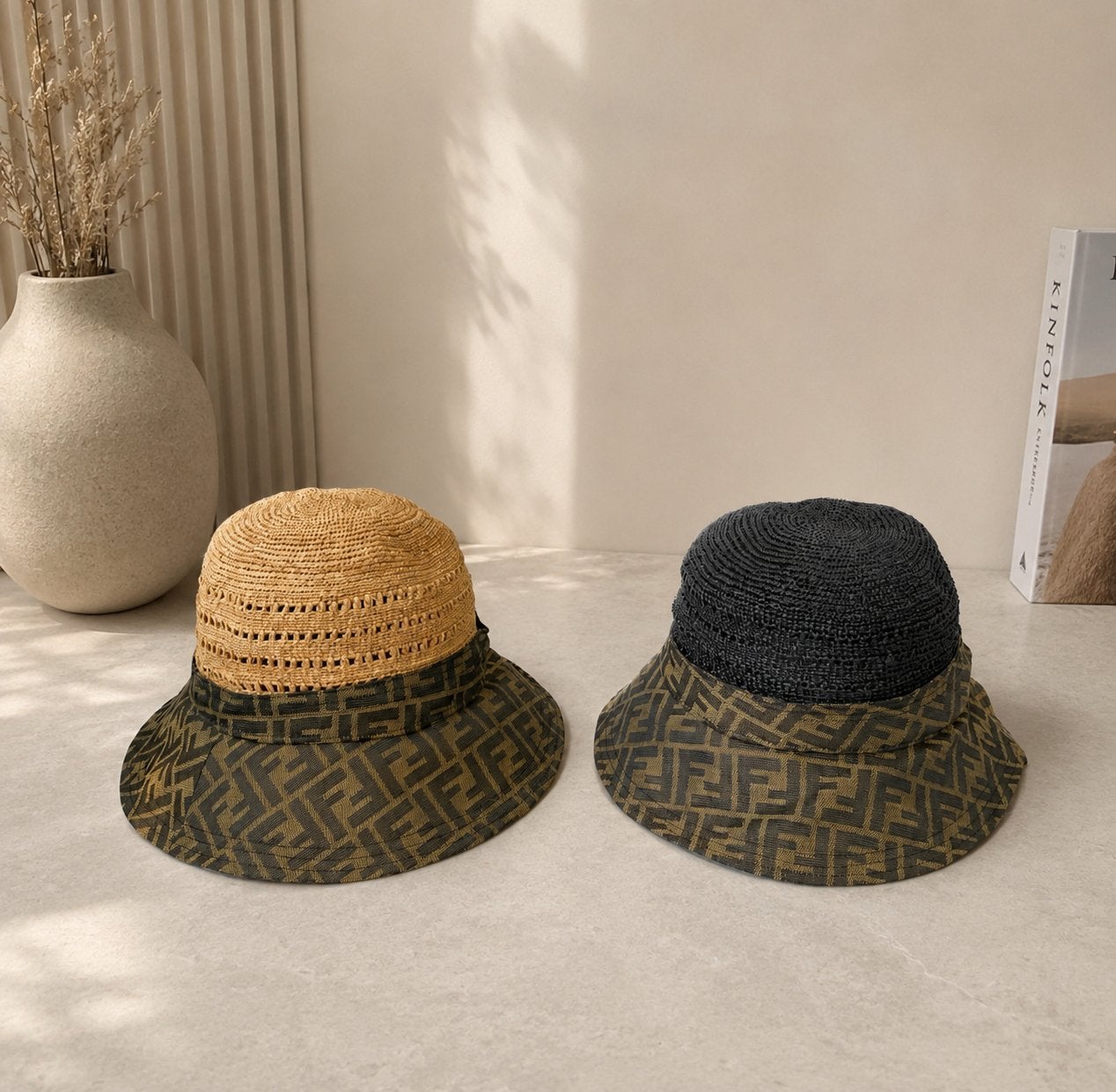 Fendi Hoed NIEUW in doos ( Chanel Zimmermann Maje jurkjes ), Kleding | Dames, Ophalen of Verzenden, Nieuw, One size fits all, Hoed