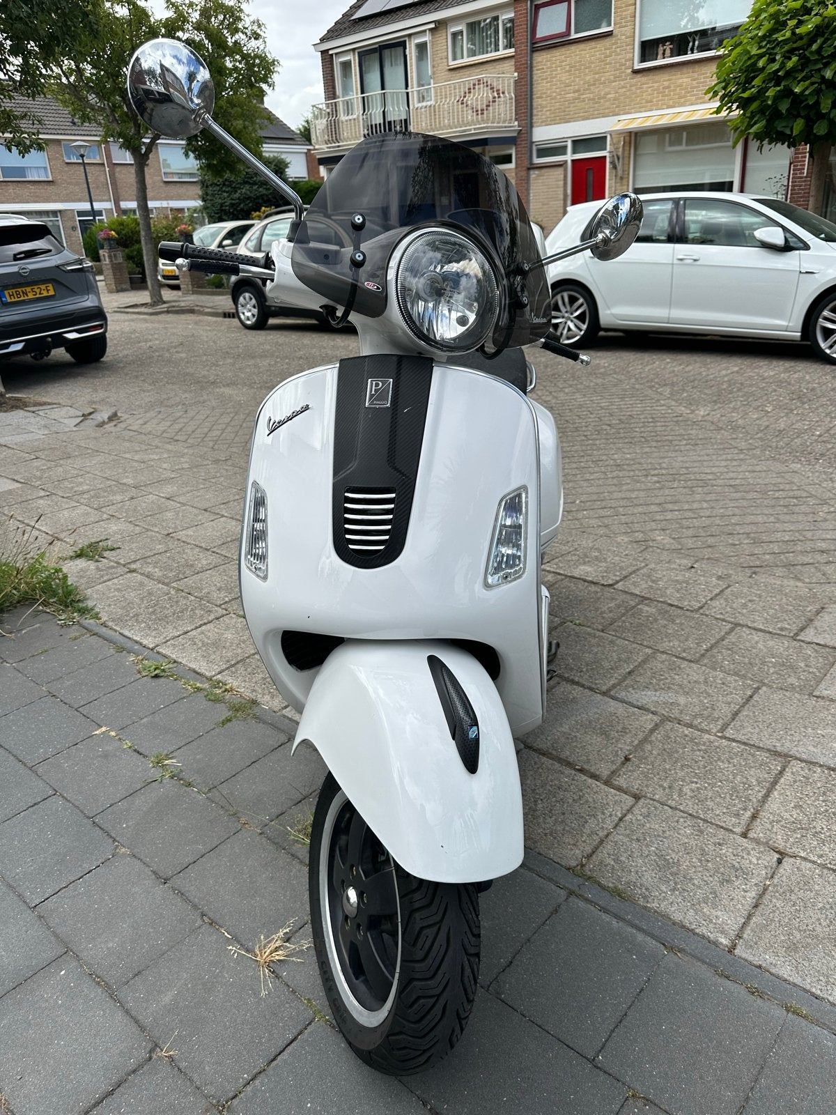 Vespa GTS 300 Super Tech HPE - Wit met Akrapovic uitlaat, Scooter, Particulier, Minimaal motorrijbewijs A2, Automaat