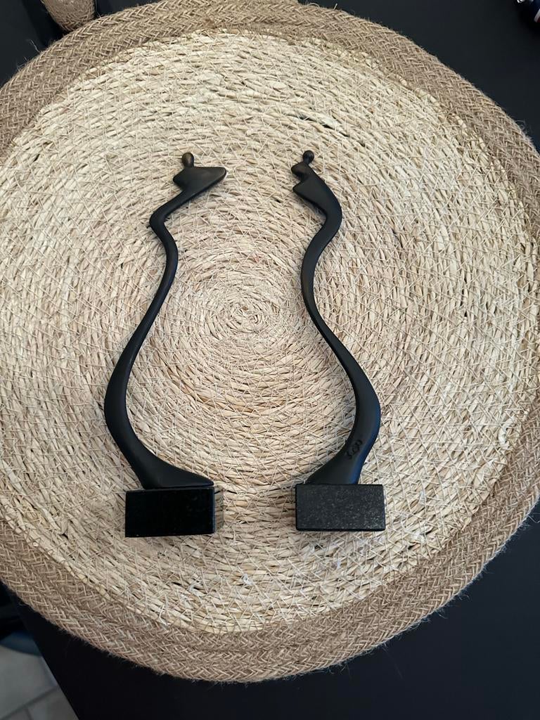 Corry Ammerlaan 2 sculpturen sanquin op sokkel, Ophalen of Verzenden