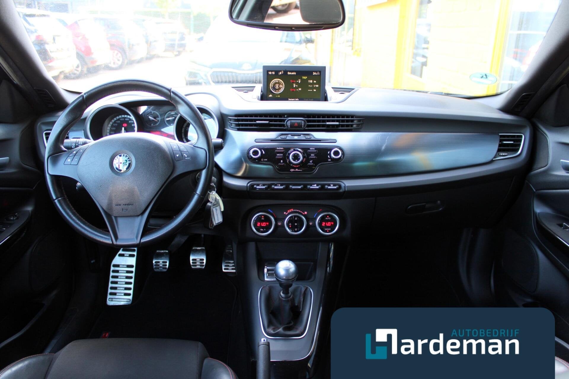 Alfa Romeo Giulietta 1.7 TBi Quadrifoglio Verde Nwe dstri, Gebruikt, 1295 kg, 4 cilinders, Met garantie (alle)