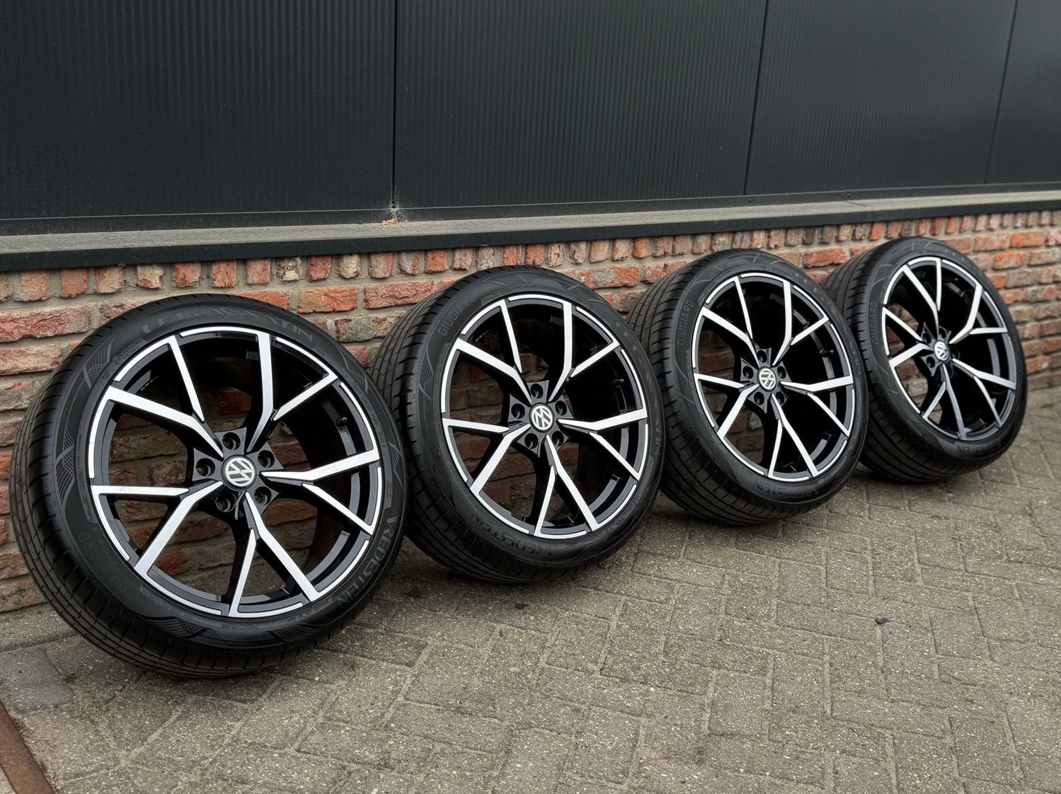 Volkswagen golf set 18 inch Vredestein zomerbanden, 18 inch, Gebruikt, Banden en Velgen, Ophalen of Verzenden