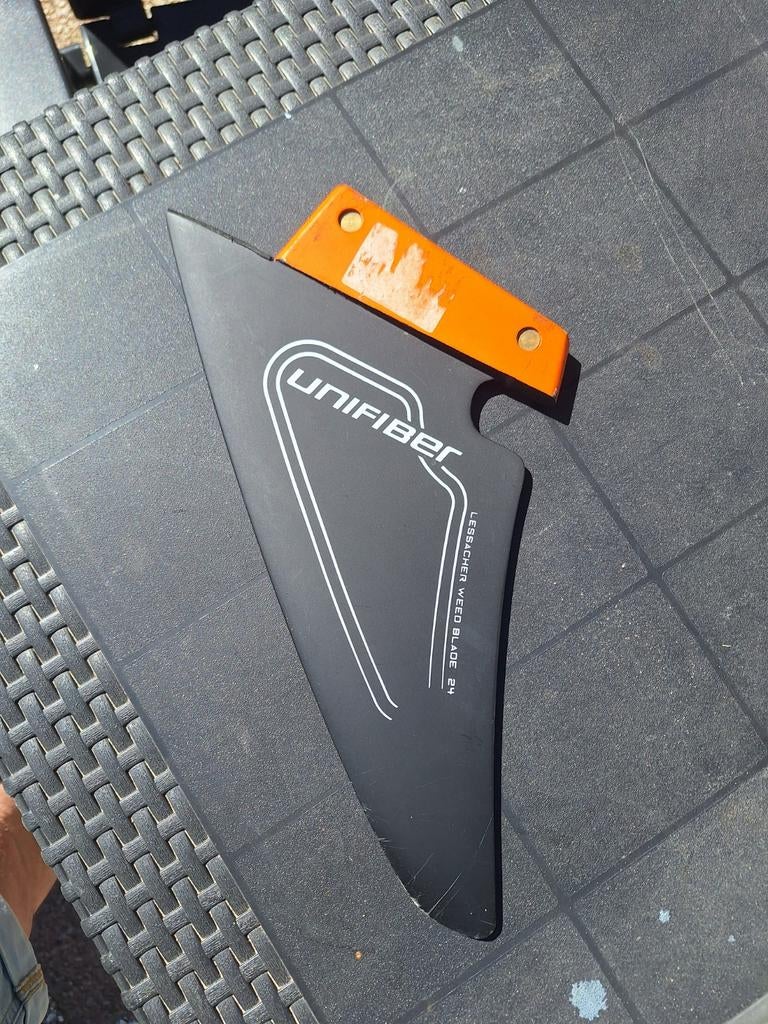 Unifiber Lessacher Weed Blade 24 vin voor windsurfen, Watersport en Boten, Windsurfen, Ophalen, Gebruikt, Overige typen, Met vin(nen)