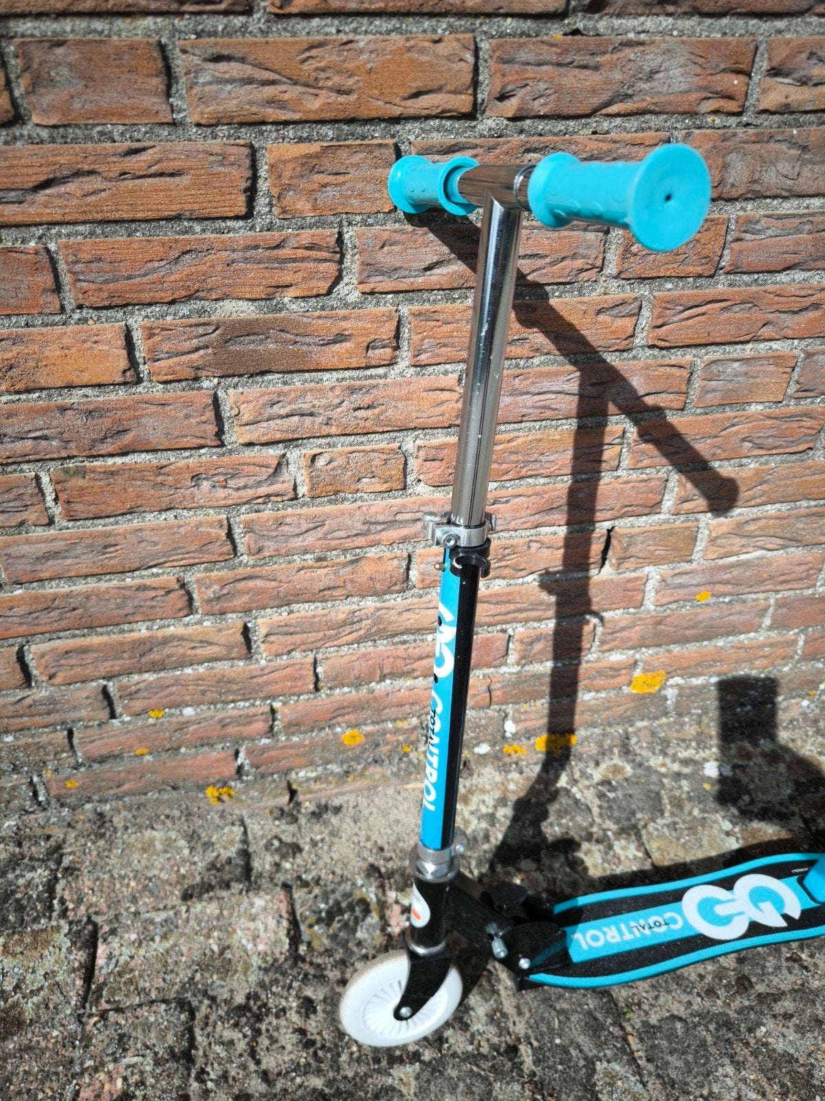 Nieuwe blauwe step voor kids tot 7 jaar - verstelbaar stuur, Fietsen en Brommers, Steps, Ophalen of Verzenden, Nieuw, Gewone step