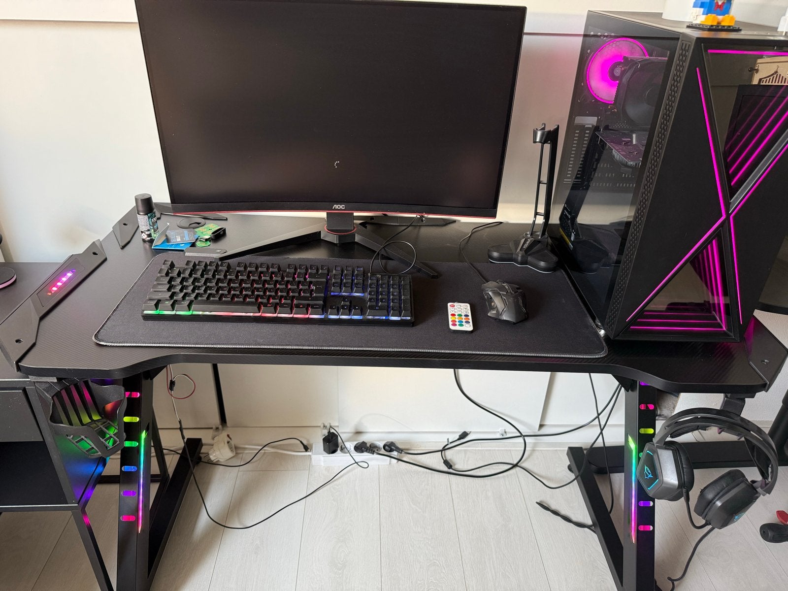 Complete Gaming PC Setup met Monitor en RGB Verlichting, Computers en Software, Desktop Pc's, 8 GB, Zo goed als nieuw, Gaming