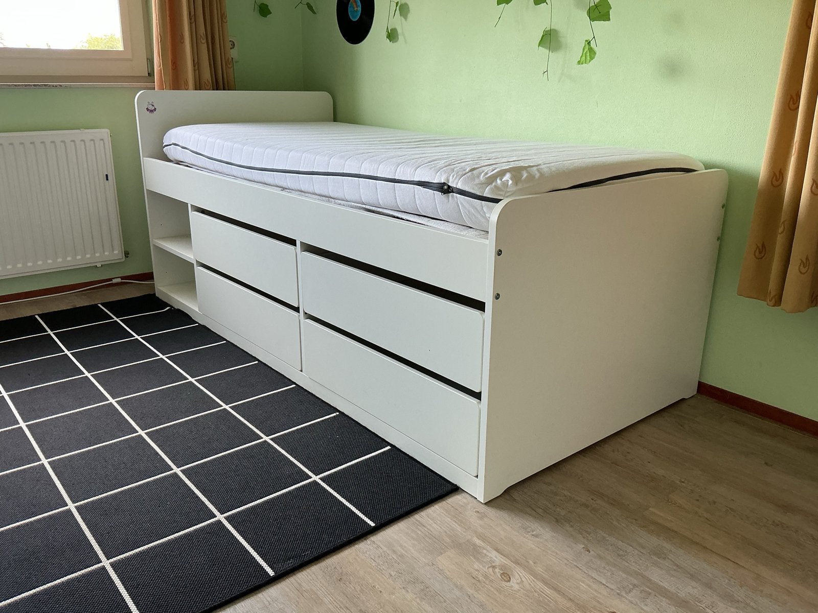 IKEA Halfhoogslaper Wit met 4 lades en kastje, incl. matras, Huis en Inrichting, Slaapkamer | Bedden, Gebruikt, Eenpersoons, 90 cm