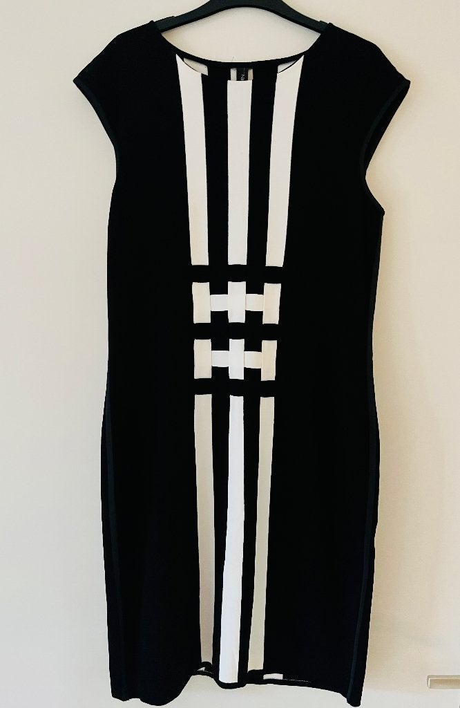 elegant jurkje van Marccain maatje 40, Maat 38/40 (M), Zwart, Ophalen of Verzenden, Zo goed als nieuw