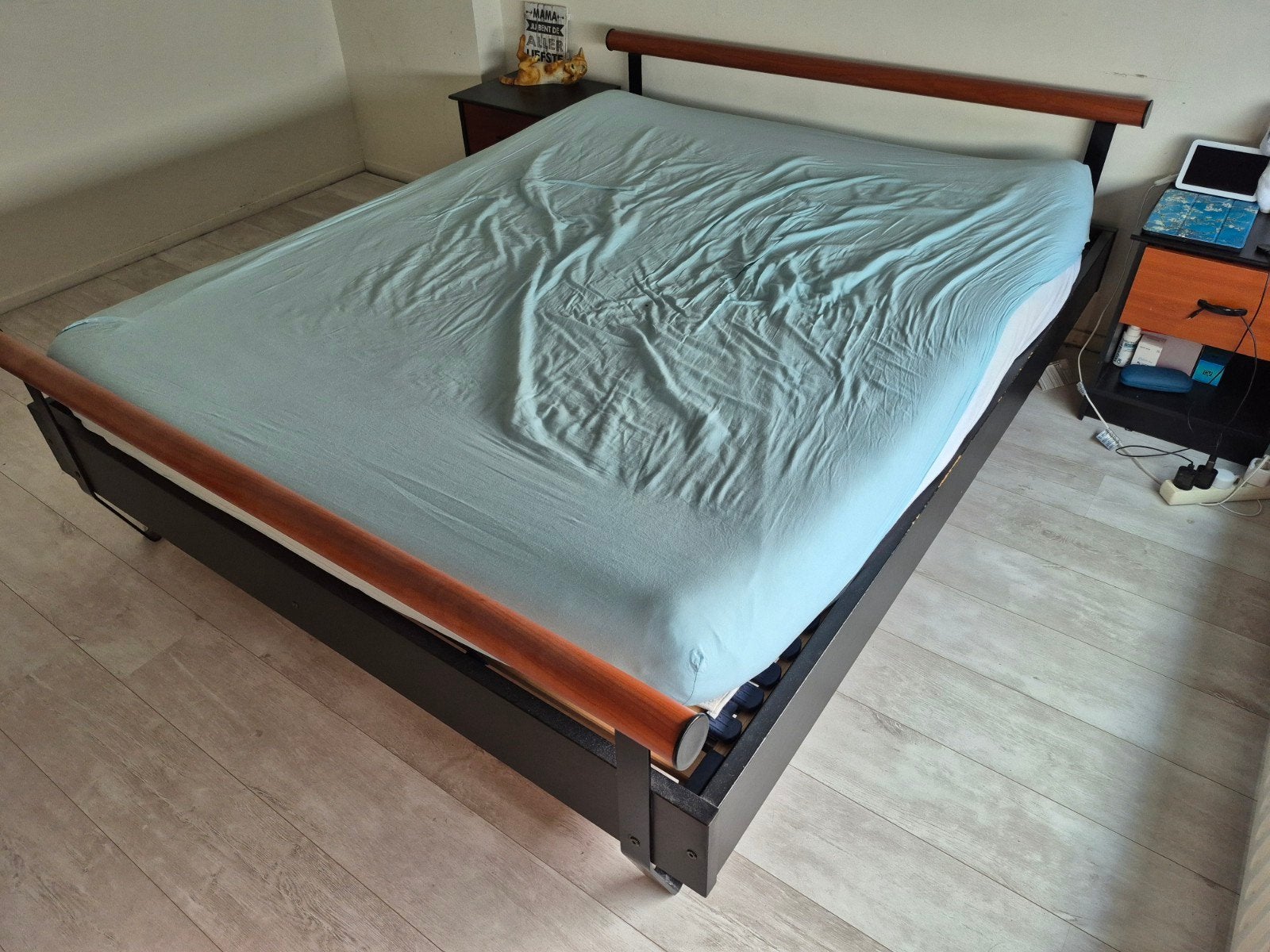 Stevige bed ombouw. 160x200 Incl. nachtkastjes, Ophalen, Gebruikt, Zwart, Tweepersoons