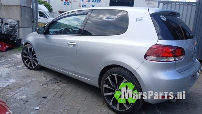 Fusee links-voor van een Volkswagen Golf, Gebruikt, -, Volkswagen, -