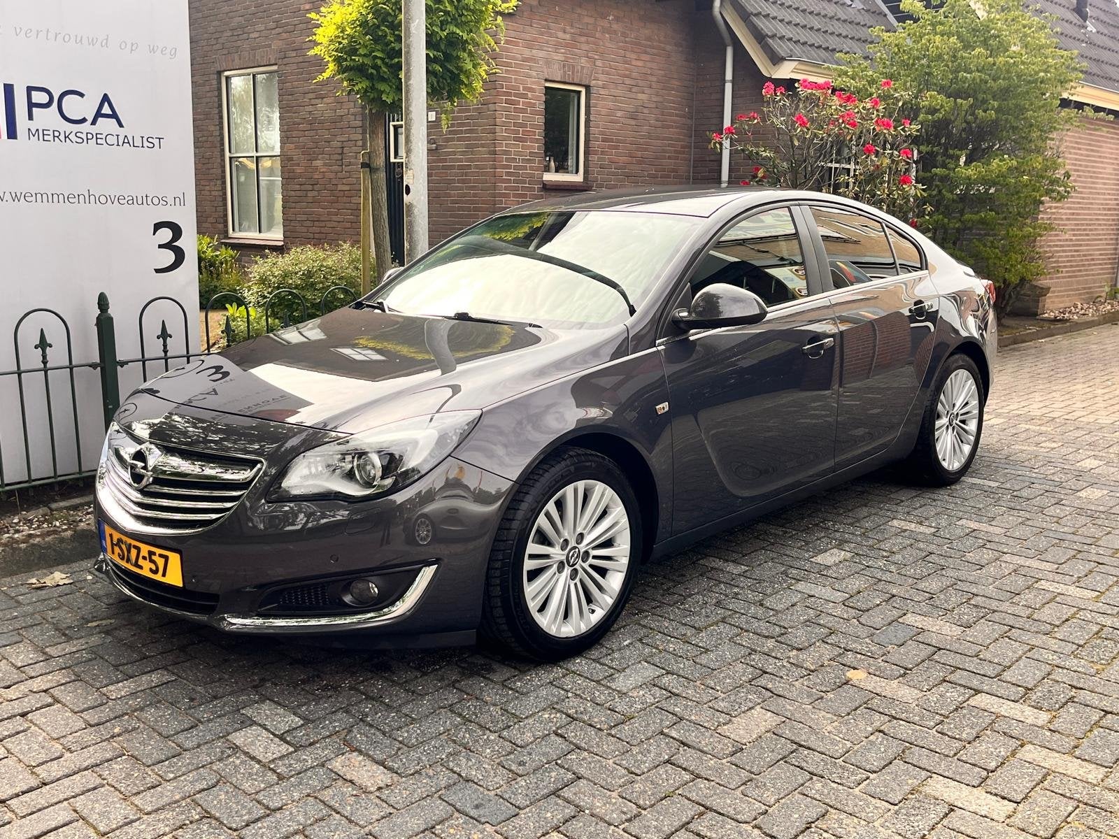 Opel Insignia 1.4 T EcoFLEX Business+ Led/Sport pakket/Trekh, Voorwielaandrijving, Euro 6, 4 cilinders, Leder en Stof