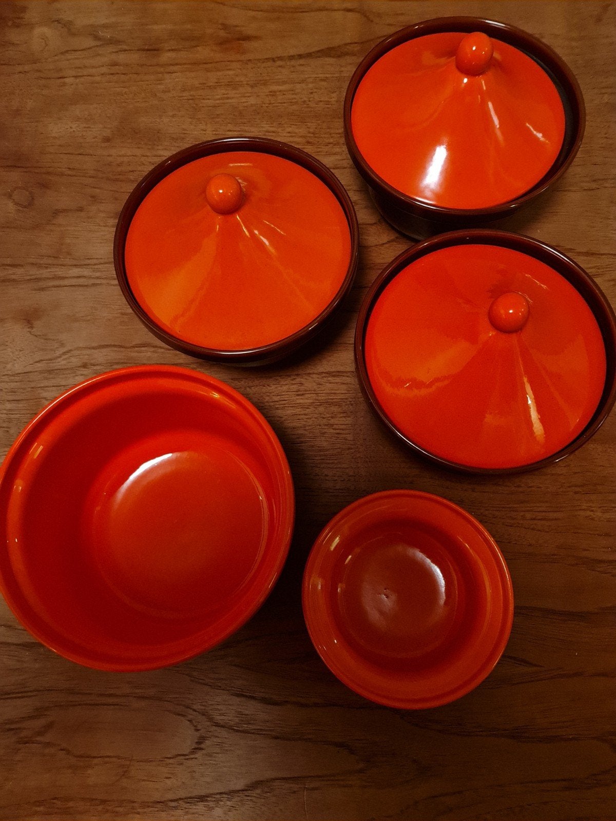 Vintage aardewerk schalen set met deksels - Huizen Holland, Ophalen of Verzenden