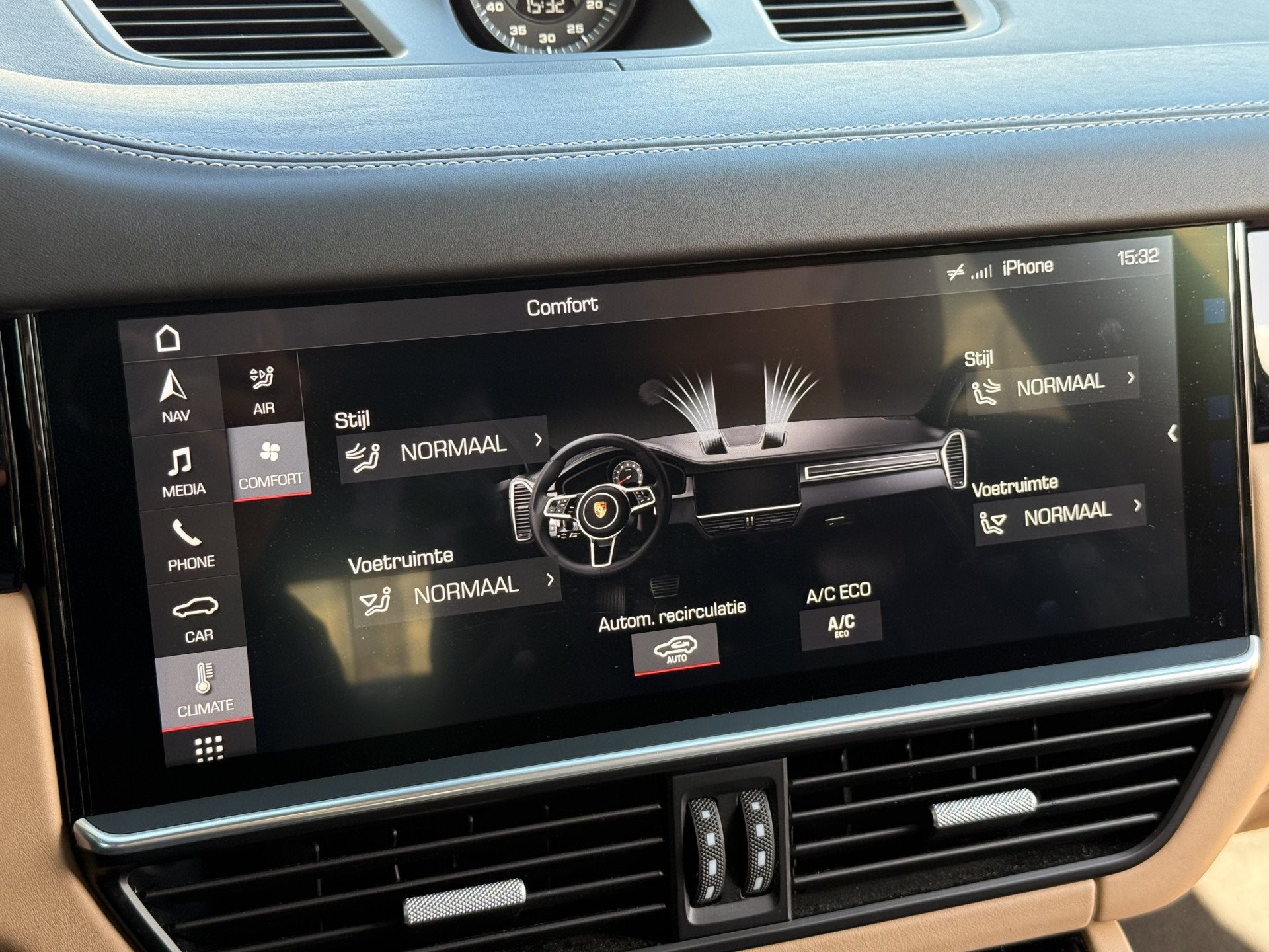 Foto 45 van Porsche Cayenne 3.0 | SportDesign | Pano | SportChrono | Luc