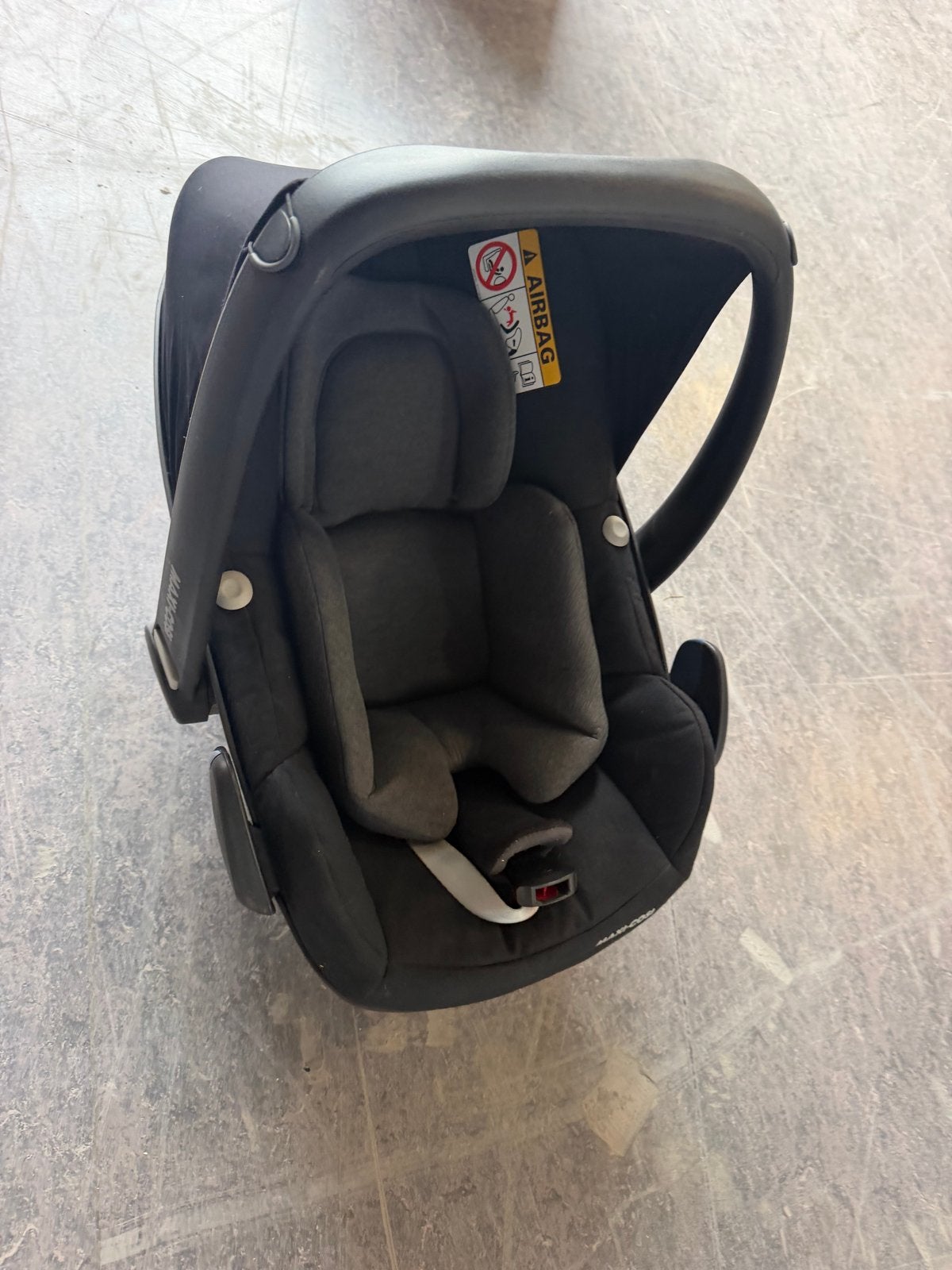 Maxi-Cosi i-Size autostoel - Veilig en comfortabel, Ophalen, Autogordel of Isofix, Gebruikt, Slaapstand