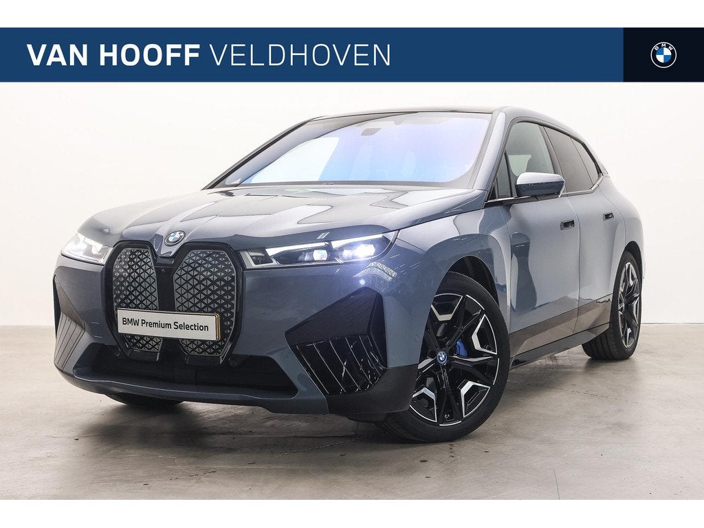 BMW iX xDrive40 High Executive / Sportpakket / Trekhaak / Pa, Auto's, BMW, Gebruikt, Met garantie (alle), 24 min, 417 min