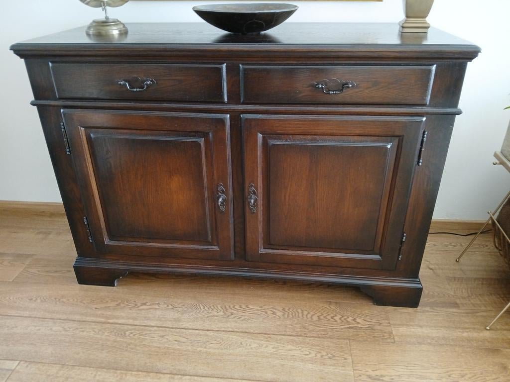 Mooie dressoir, Ophalen, Eikenhout, Zo goed als nieuw, Engels