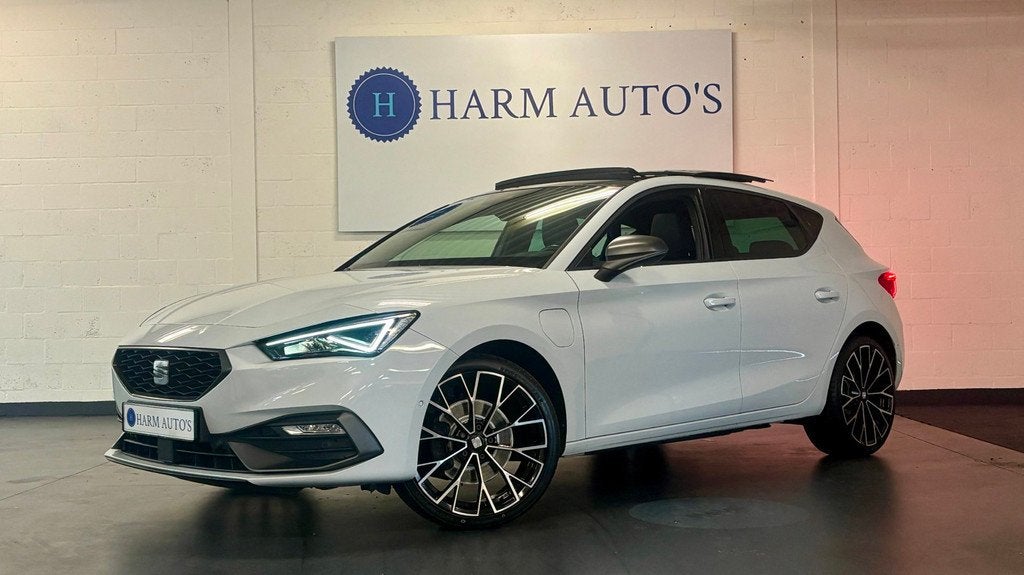 SEAT Leon 1.4 TSI eHybrid PHEV FR 204pk Pano / Navi / LED /, Auto's, Seat, Gebruikt, Zwart, 4 cilinders, Leon