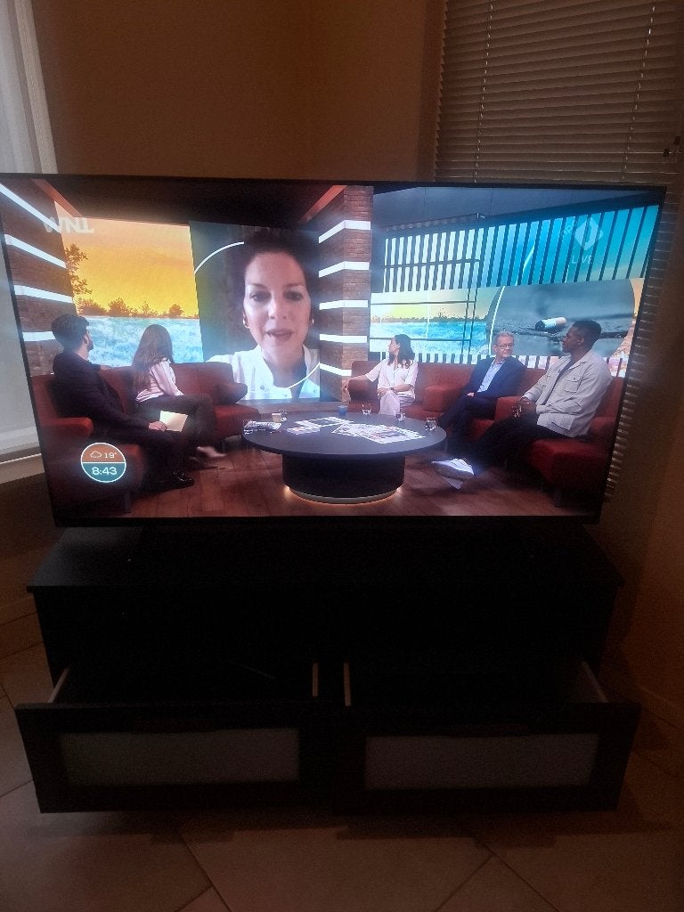 Foto 2 van Grote SONY OLED-TV