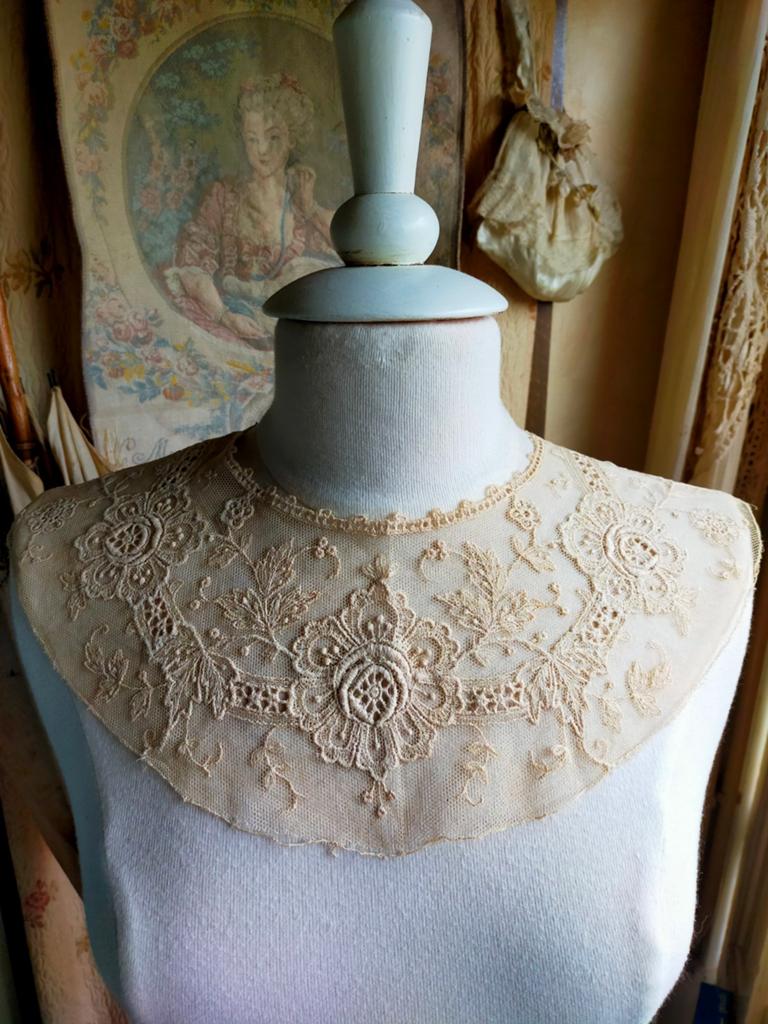 Antieke kraag , kant Frans Brocante, Antiek en Kunst, Antiek | Kleding en Accessoires, Ophalen of Verzenden