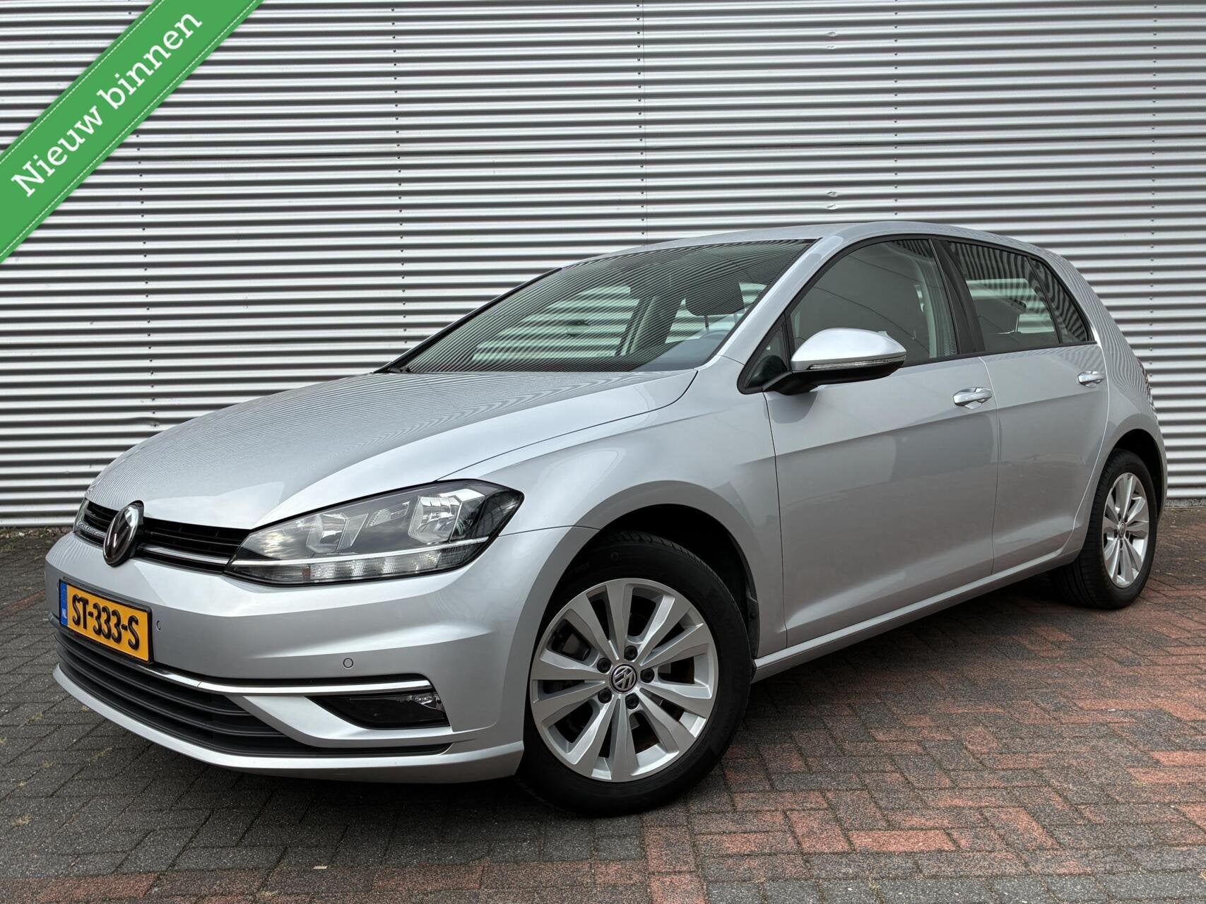 Volkswagen Golf 1.0 TSI Highline Carplay Led Cruise Nl Auto, Auto's, Gebruikt, Met garantie (alle), Origineel Nederlands, Bedrijf