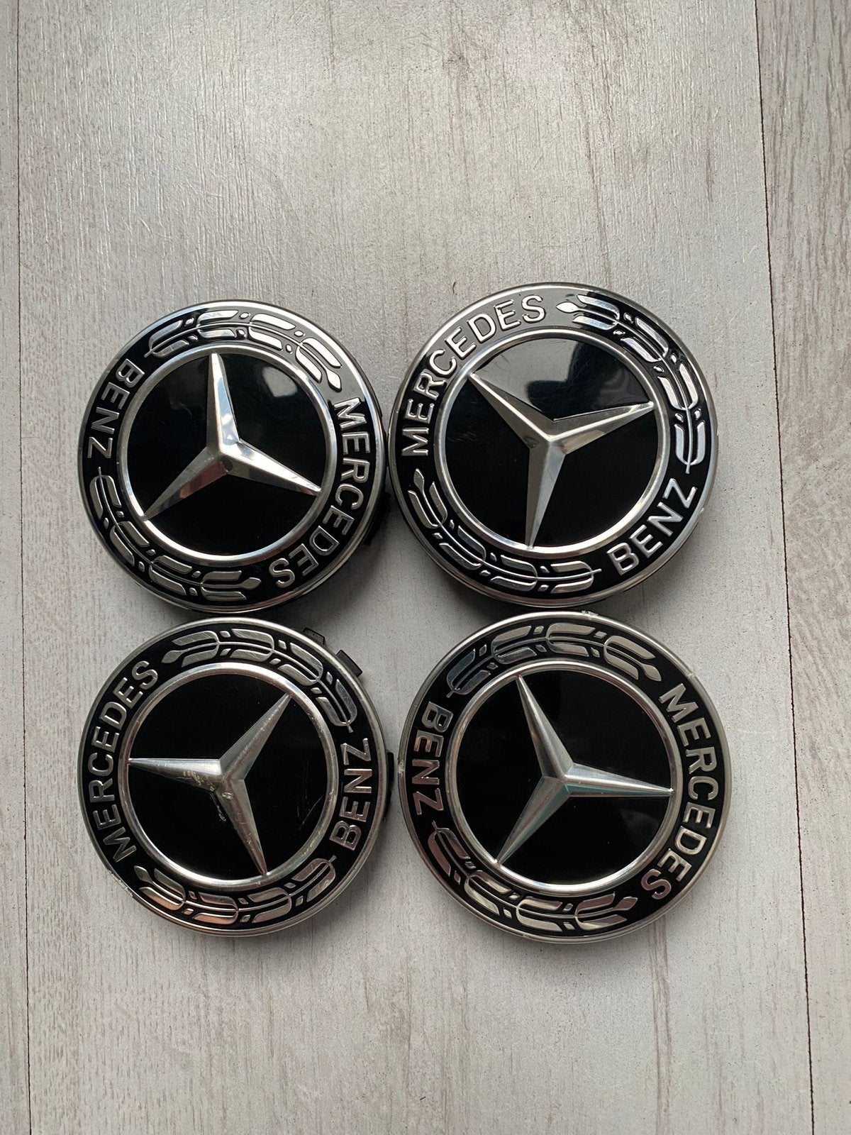 Mercedes naafdoppen, Auto diversen, Wieldoppen, Ophalen of Verzenden, Zo goed als nieuw