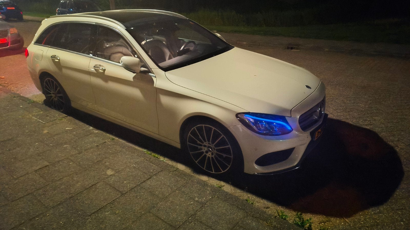 Mercedes c220d estate 170pk 2.1 AMG uitgevoerd Automaat, Wit, Automaat, Achterwielaandrijving, 1800 kg, 4 cilinders