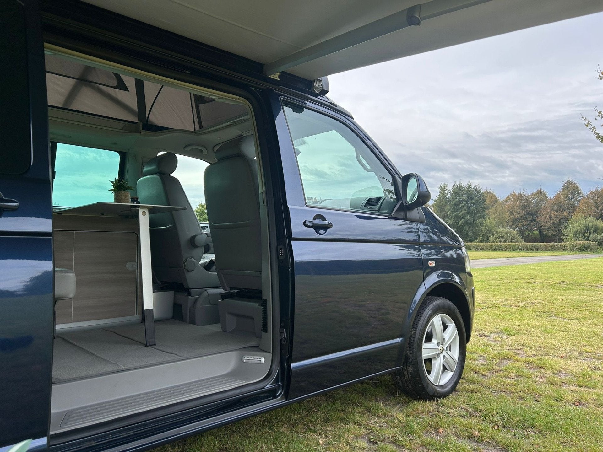 Foto 52 van Volkswagen California Transporter Buscamper 2.0 TDI 140 PK E