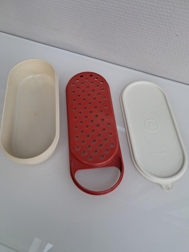 Tupperware Raspaardje Rasp met bakje en deksel, Ophalen of Verzenden, Gebruikt, Overige typen