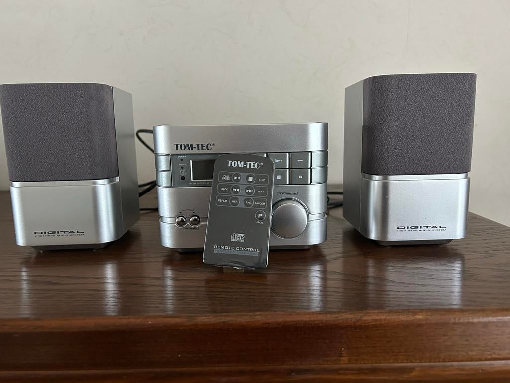 TOM-TEC Stereo met boxen en afstandsbediening, Audio, Tv en Foto, Stereo-sets, Overige merken, Gebruikt, Ophalen of Verzenden