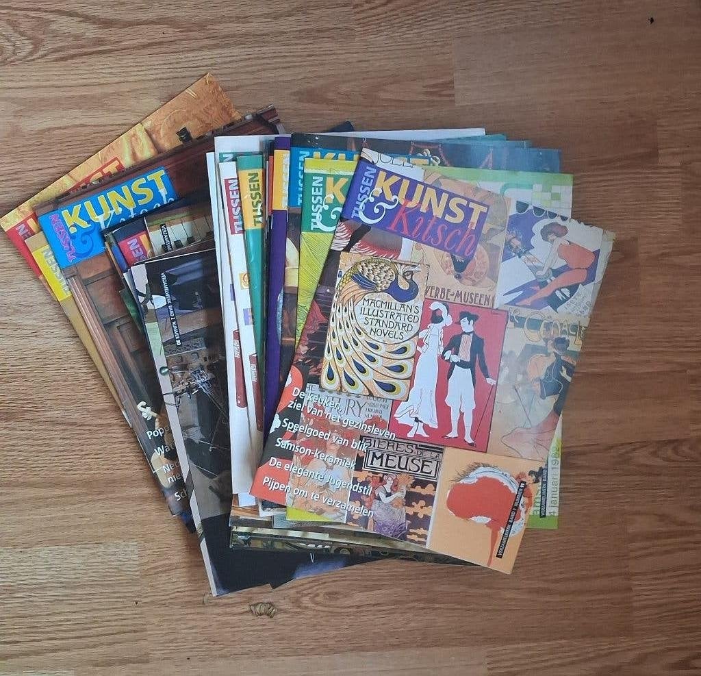 Tijdschrift Tussen Kunst en Kitsch, Ophalen of Verzenden, Zo goed als nieuw, Damesbladen