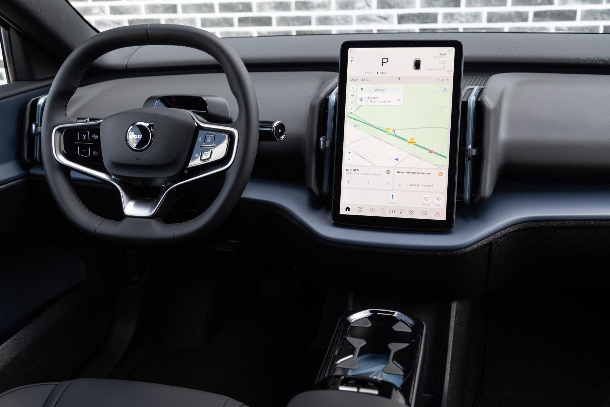 Volvo EX30 Cross Country P5 Long Range Plus Europa | Google, 12 maanden, Achterwielaandrijving, Leder en Stof, Origineel Nederlands