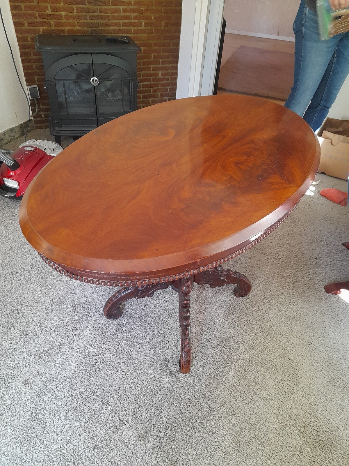 Antieke ovale salontafel met sierlijke poot, Antiek en Kunst, Ophalen