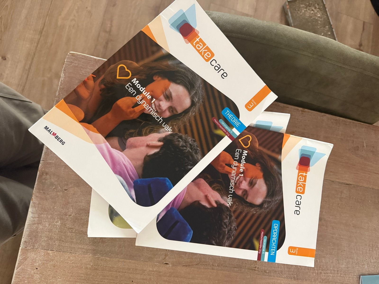 Take Care lesboeken MBO Verzorgende IG / Verpleegkunde, Ophalen of Verzenden, Beta, Gelezen, MBO