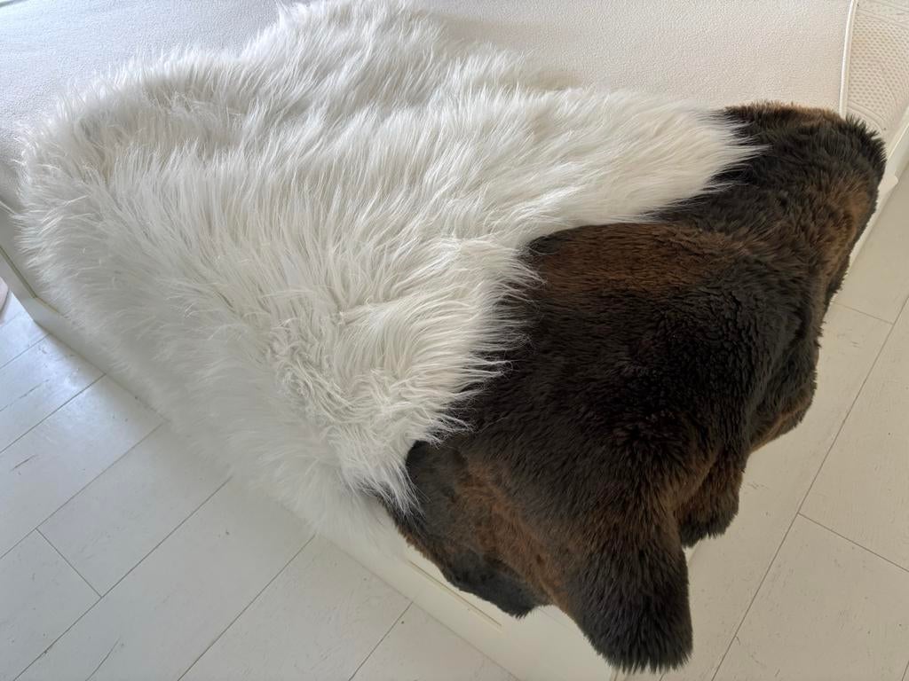 2 vachtjes bruin en wit, Minder dan 50 cm, Gebruikt, 50 tot 100 cm, Bruin