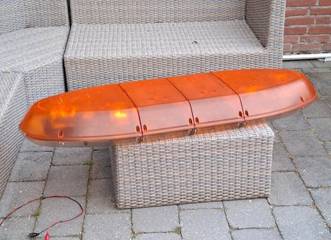 Zwaailicht oranje flitsbalk zwaailamp lichtbalk zwaaibalk, Ophalen