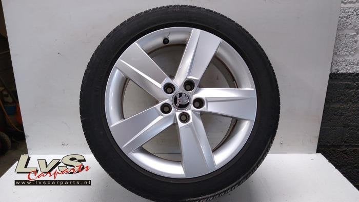 Velg + Band van een Skoda Fabia, Gebruikt, -, -, Ophalen of Verzenden