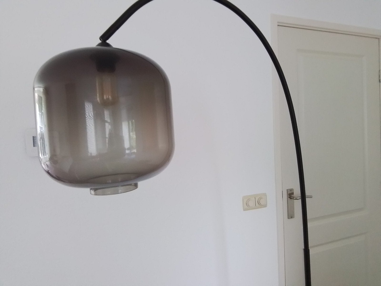 Grote zwarte staande booglamp., Huis en Inrichting, Lampen | Vloerlampen, Ophalen, Zo goed als nieuw, 150 tot 200 cm
