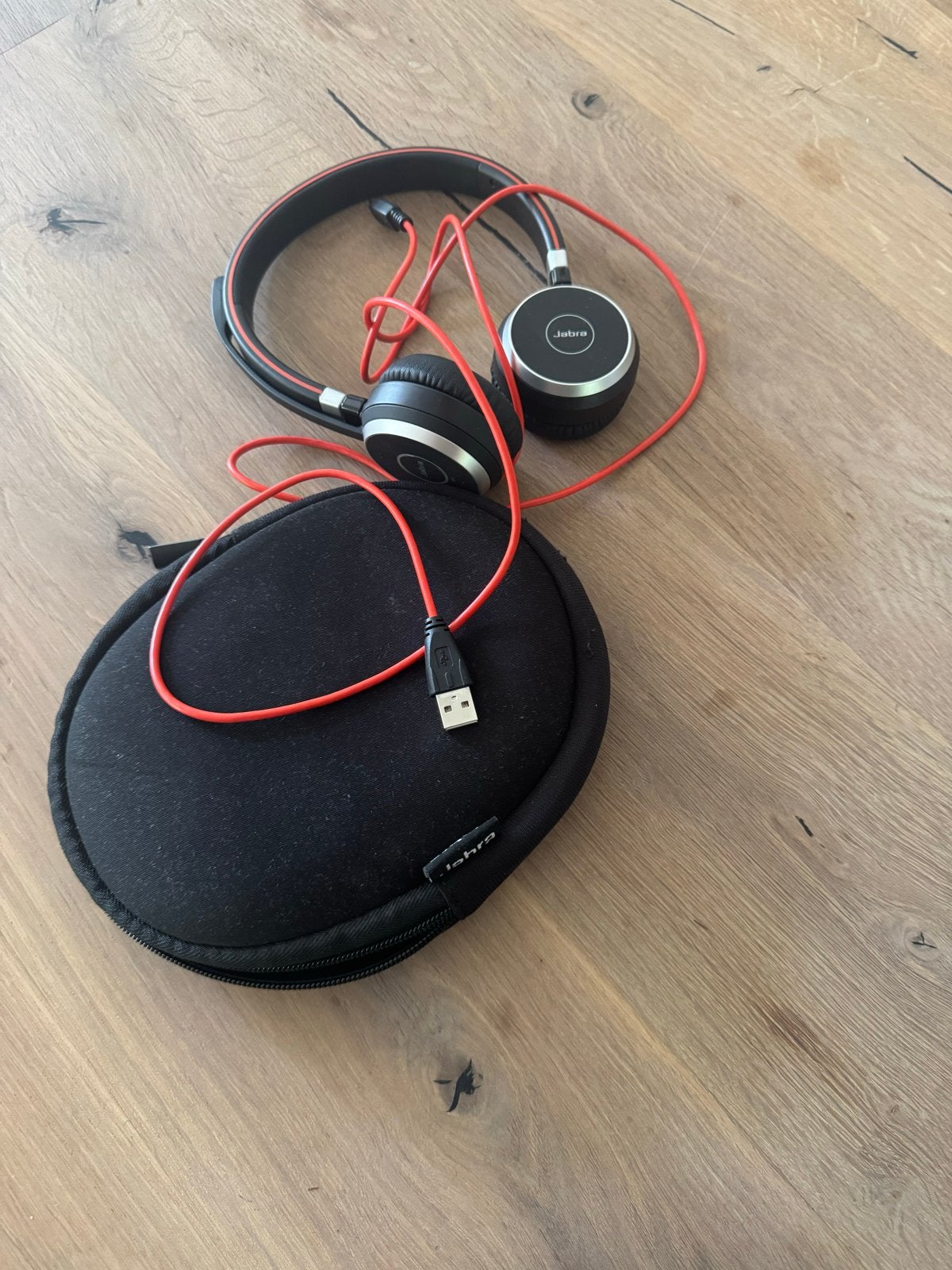 Jabra headset met opbergcase, Ophalen of Verzenden, Gebruikt, Overige merken