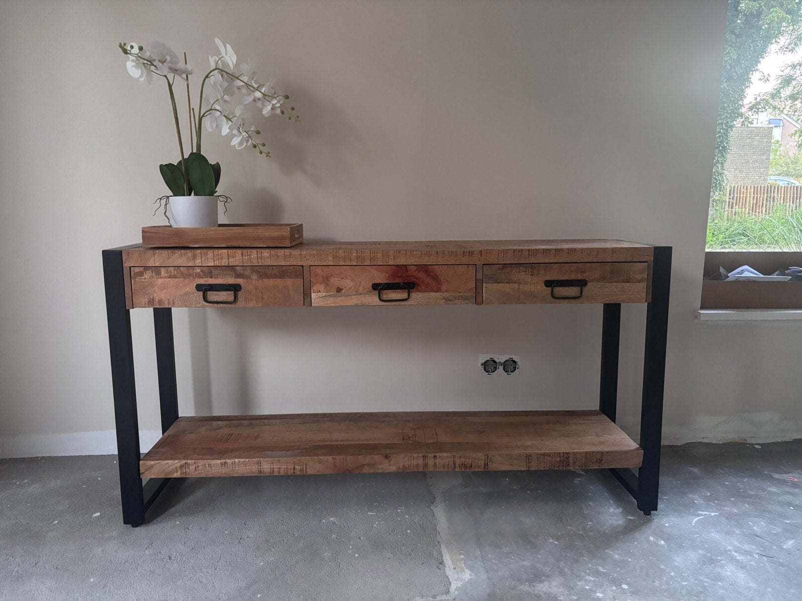 Halkast/sidetable mangohout 150x35x80, Ophalen, 100 tot 150 cm, Zo goed als nieuw, 25 tot 50 cm