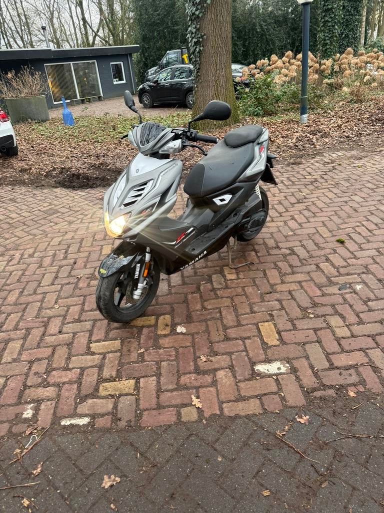 Yamaha Aerox 4-Takt Watergekoelde Scooter van 1e eigenaar, Ophalen, Zo goed als nieuw, Benzine, Aerox