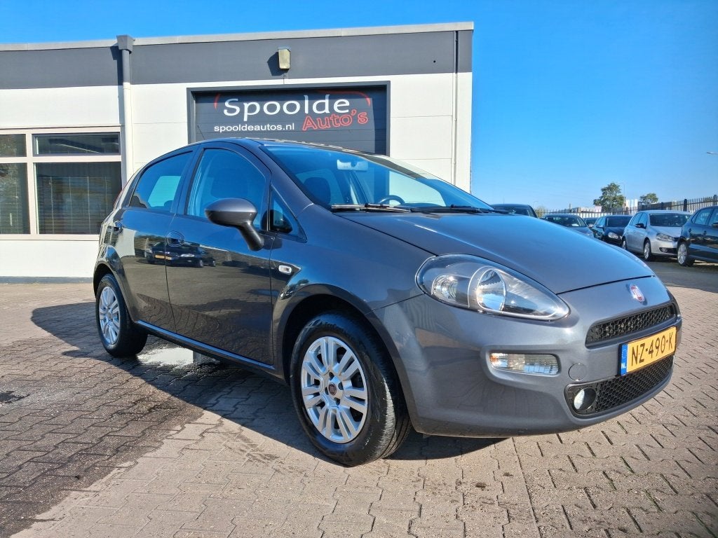 Fiat Punto Evo 1.2 132.000Km/5-Deurs/Nieuwe Apk, 1005 kg, Stof, 4 cilinders, 400 kg