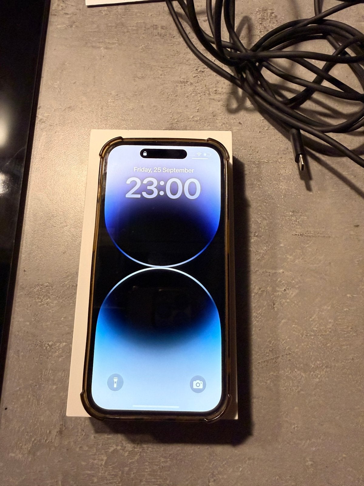 Foto 4 van iPhone 14 Pro - 128GB - Space Black (Zwart)