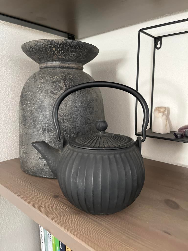 Gietijzeren theepot, Overige materialen, Gebruikt, Zwart, Ophalen of Verzenden