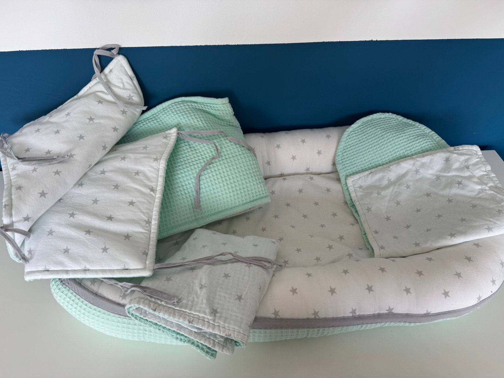 Babynestje met spuigdoek, dekentje en boxrand, Kinderen en Baby's, Ophalen, Zo goed als nieuw, Overige typen