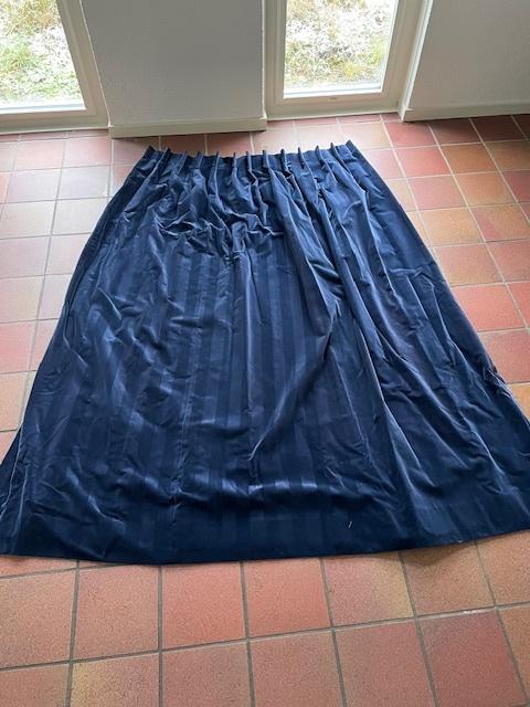 2x Mooie goede kwaliteit blauwe gordijnen 166x90cm met rails, Ophalen, ., Blauw, Nieuw