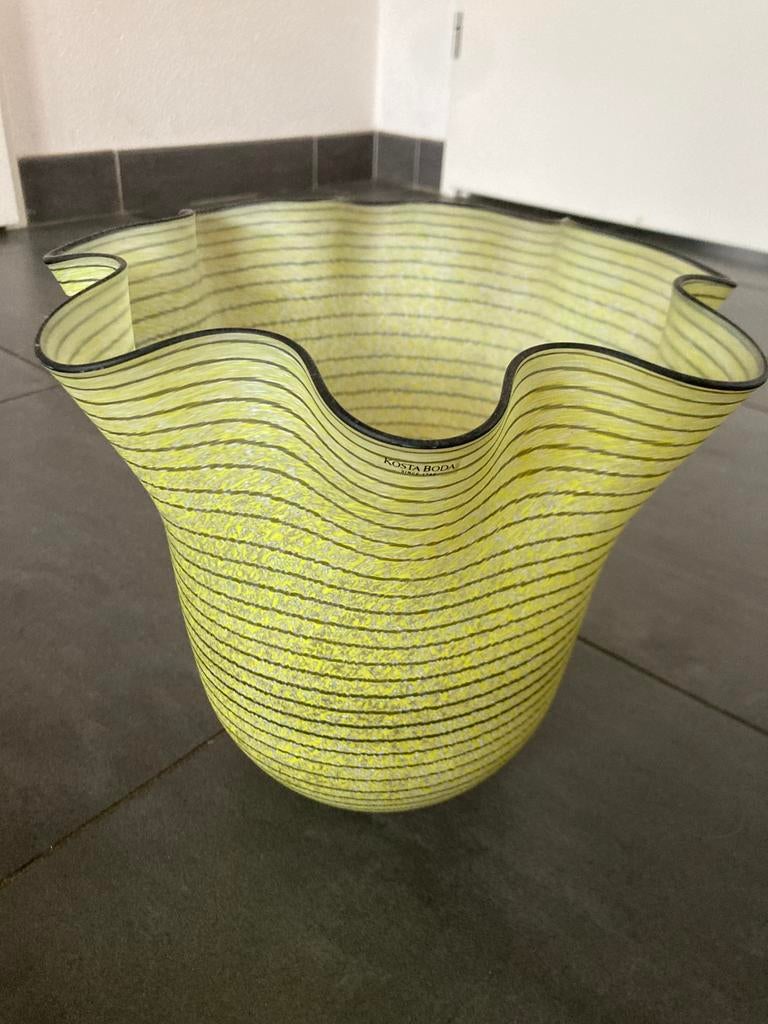 Kosta Boda, Ophalen