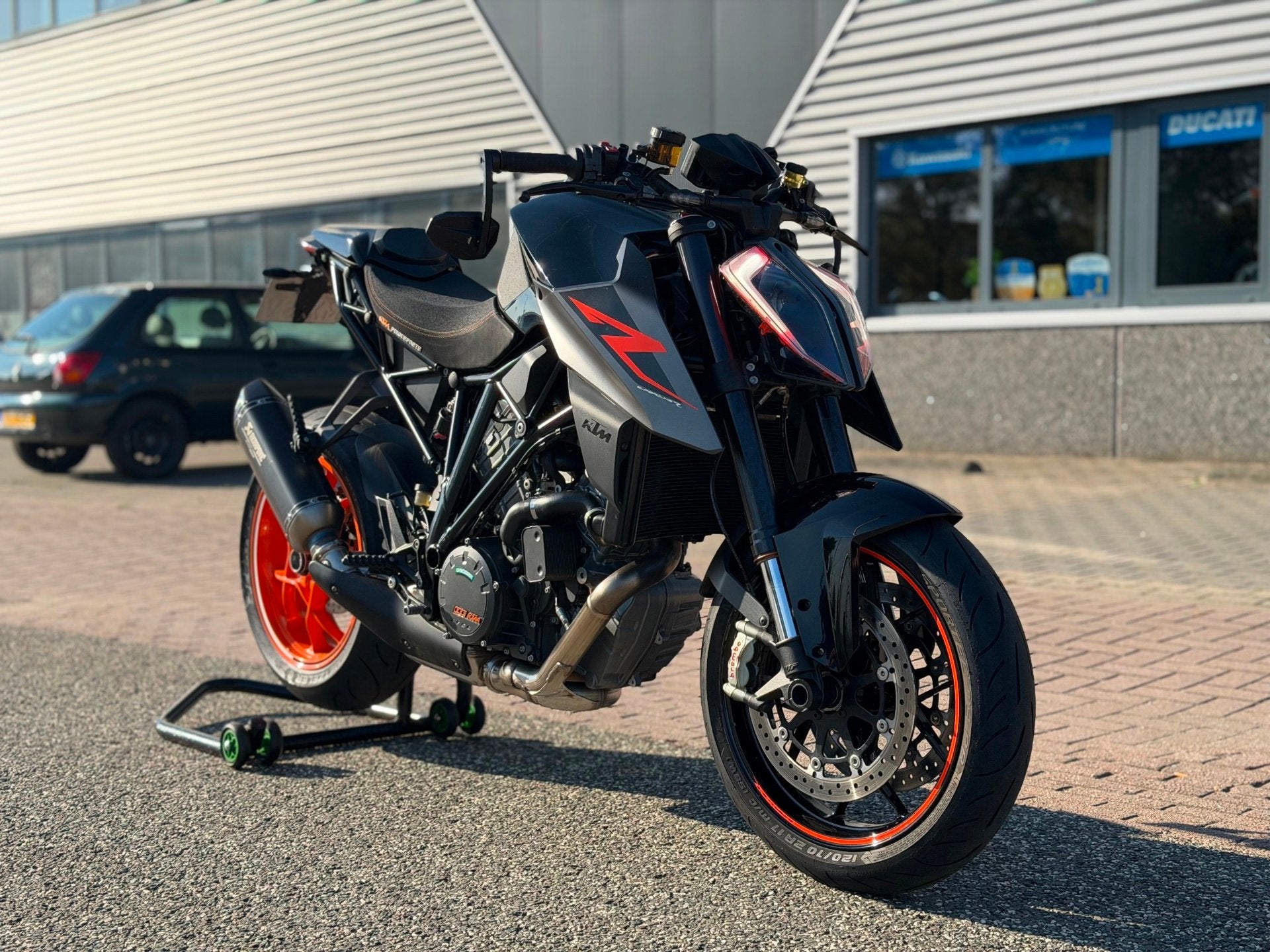 KTM 1290 SuperDuke R ABS Track & Tack Pack Black edition, Motoren, ABS, Mangofen
55552  Mangofen, AT, Ktm, 1301 cc