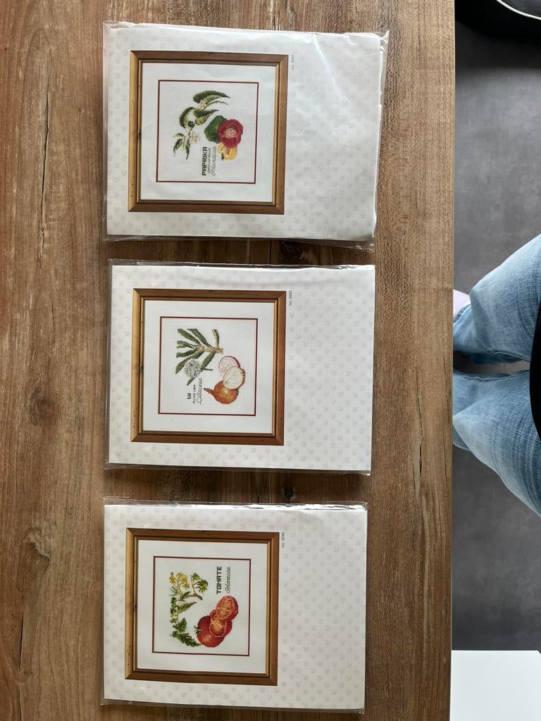 Thea Gouverneur borduurpakketten tomaat, ui en paprika, Ophalen of Verzenden, Nieuw, Handborduren, Borduurpakket